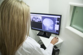 依科视朗X射线机：医学诊断的新视界